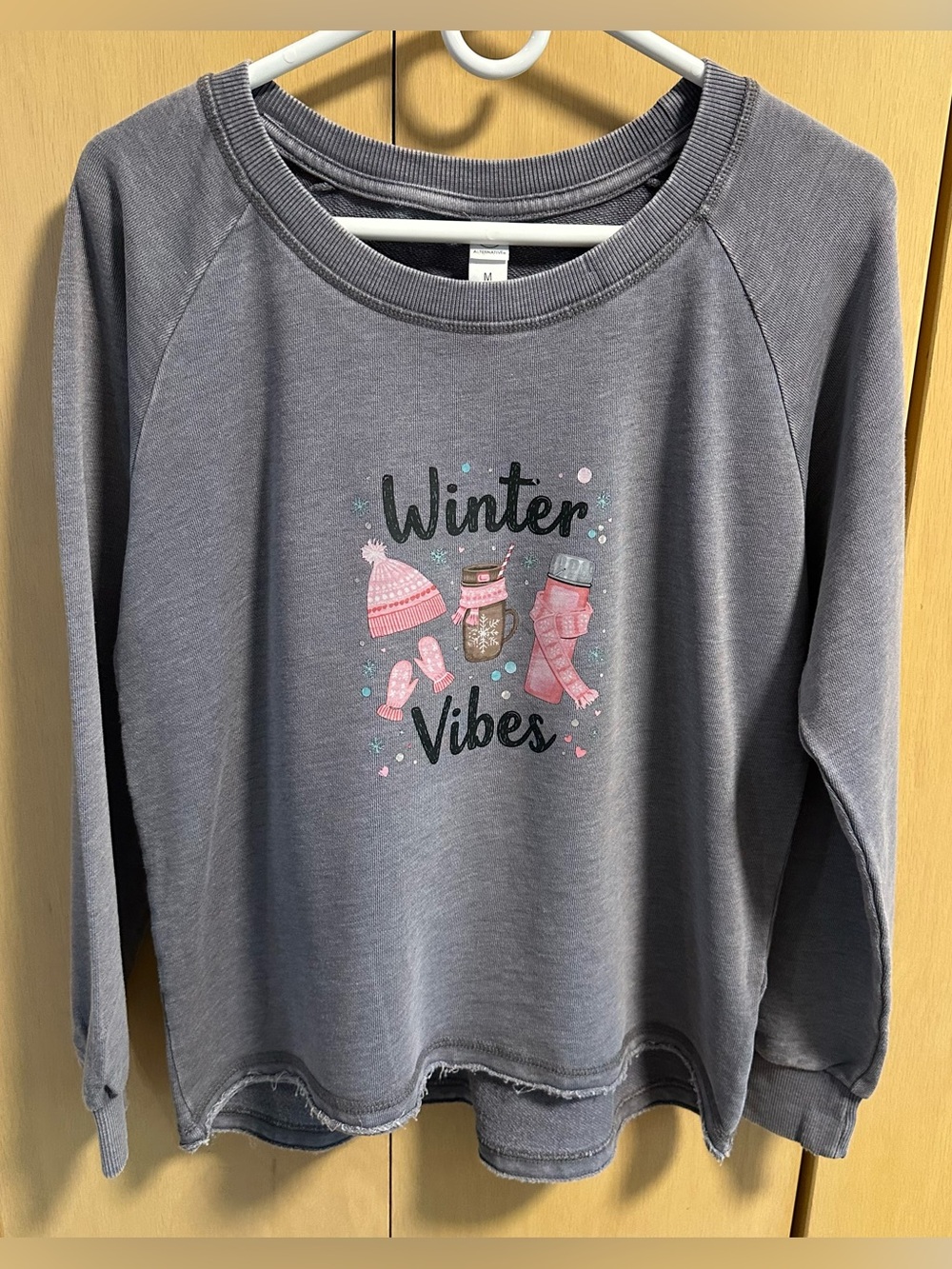 Winter/Christmas Theme Graphic Crewneck Sweatshirt - NIP